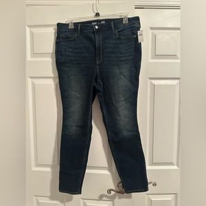 Old Navy High Waisted Rockstar Jean